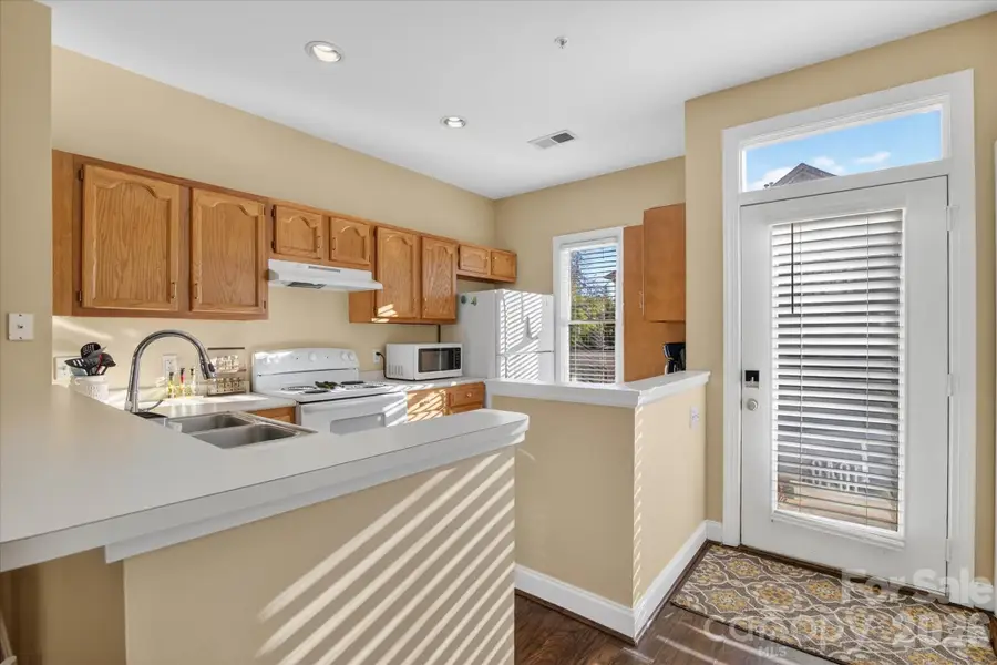 1049 Park West Drive, Charlotte, NC 28209 - Image #3