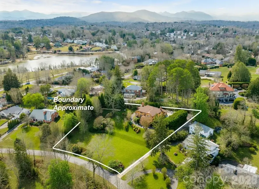 5 W Avon Parkway, Asheville, NC 28804 - Image #3