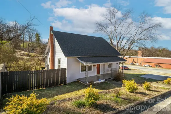 20 1st Street, Marion, NC 28752