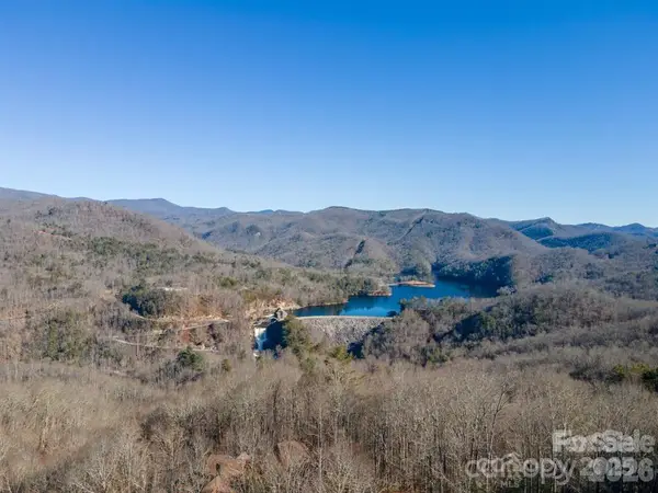 1211 Lake Forest Drive #48, Tuckasegee, NC 28783