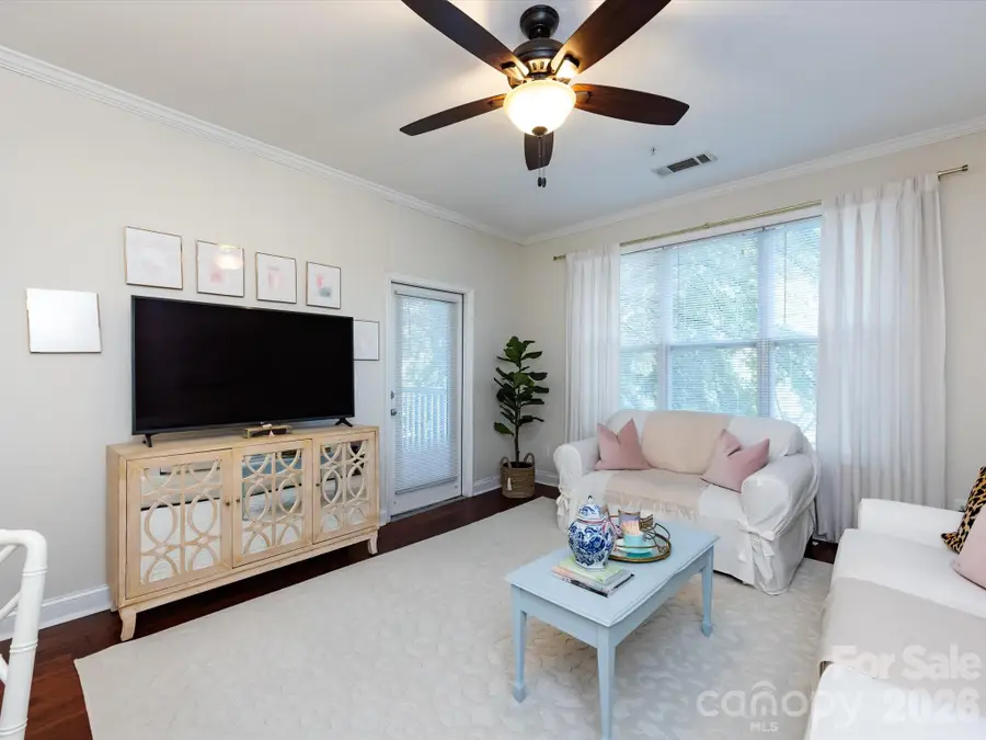 1000 E Woodlawn Road #113, Charlotte, NC 28209 - #3