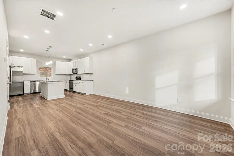 226 Oak Circle, Newton, NC 28658 - Image #3