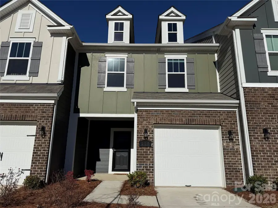 215 Harpers Run Lane, Matthews, NC 28104 - Image #2