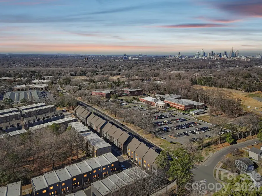 547 Nantahala Drive, Charlotte, NC 28211 - Image #2