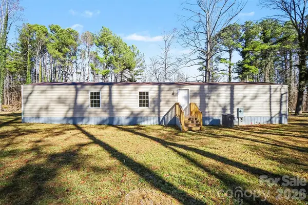114 Woodberry Drive, Cherryville, NC 28021