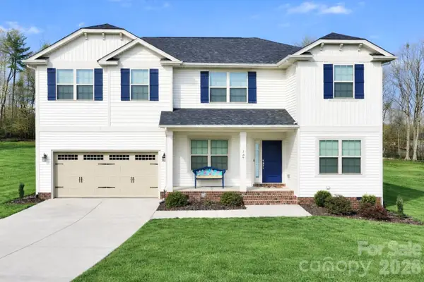 137 Northlake Drive, Statesville, NC 28677