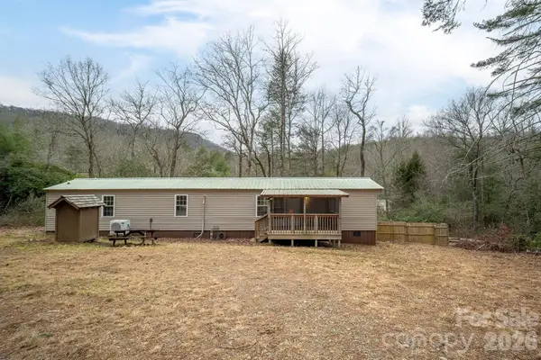 310 Sassafras Gap Lane, Brevard, NC 28712