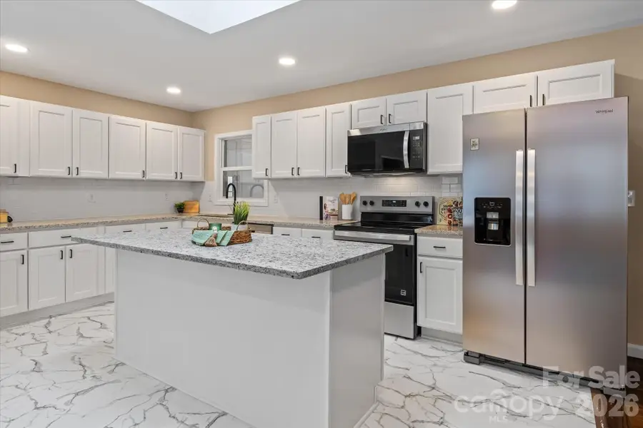 1090 Shalimar Drive, Winston Salem, NC 27107 - Image #2