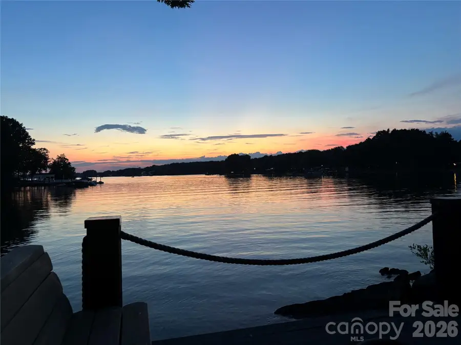 154 Pin Oak Lane, Mooresville, NC 28117 - Image #2