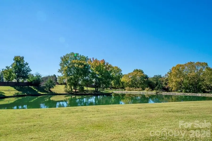 7027 Quail Hill Road, Charlotte, NC 28210 - Image #2