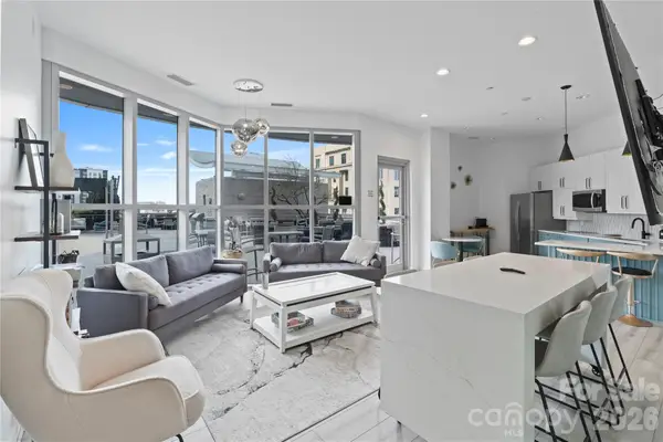 333 W Trade Street #2103, Charlotte, NC 28202