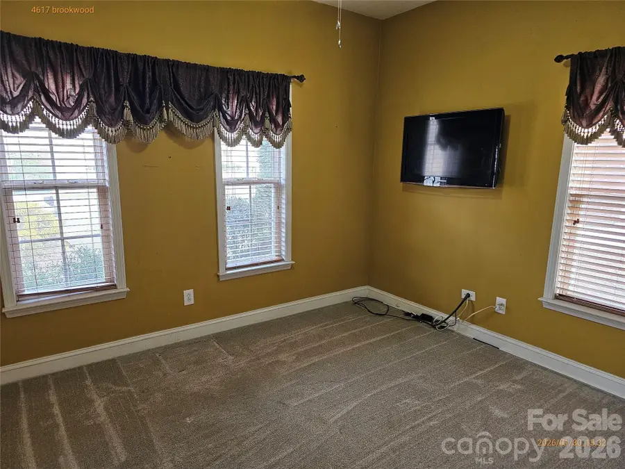 4617 Brookwood Road, Charlotte, NC 28215 - Image #2