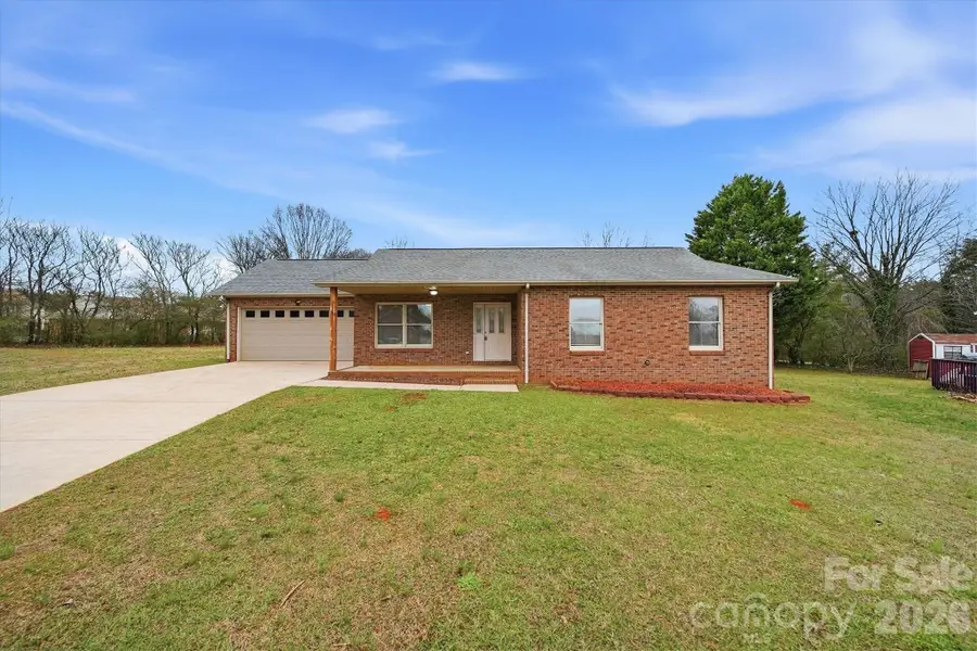 1118 St Michaels Drive Se, Conover, NC 28613 - Image #2