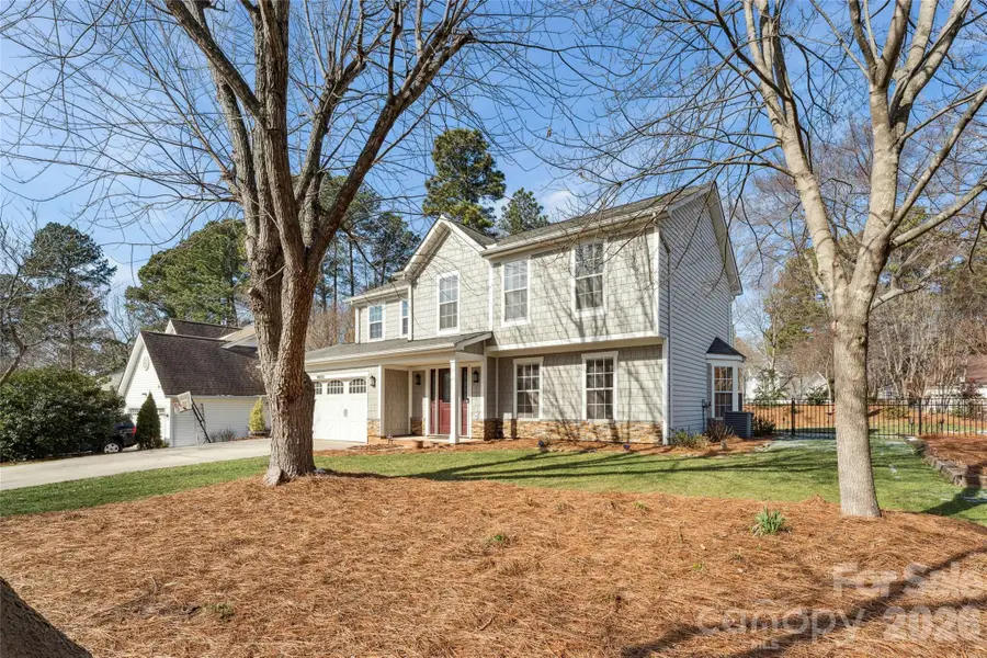 9800 Beaver Hollow Court, Charlotte, NC 28269 - Image #2