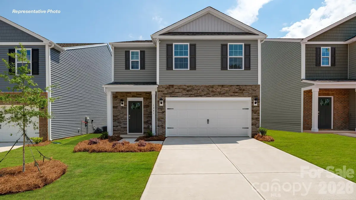 651 13th Avenue Drive Ne, Hickory, NC 28601 - Image #1