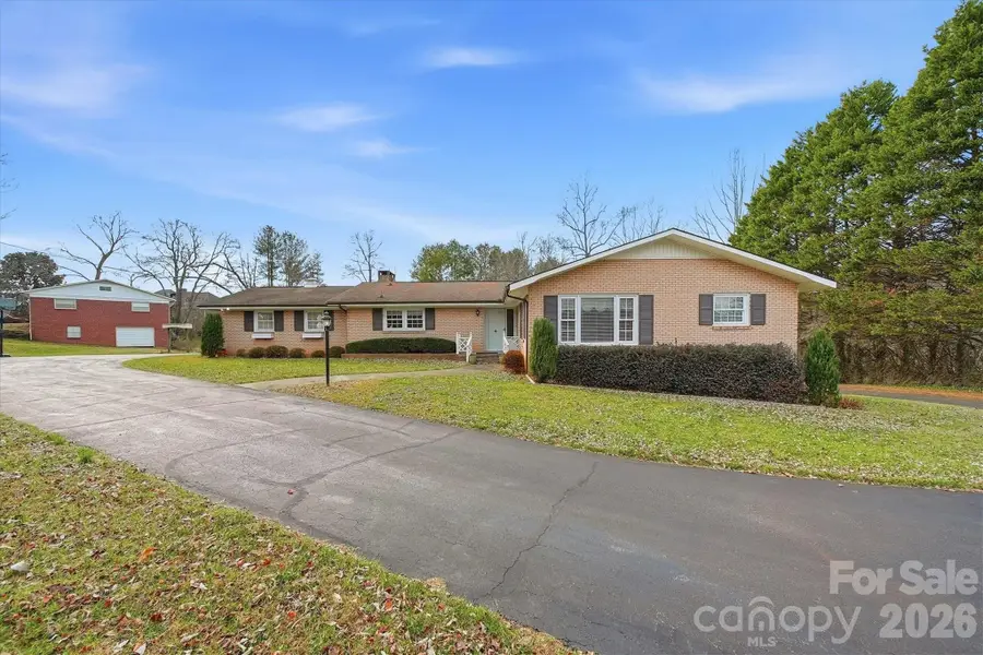 406 Wedgewood Place Sw, Lenoir, NC 28645 - Image #3