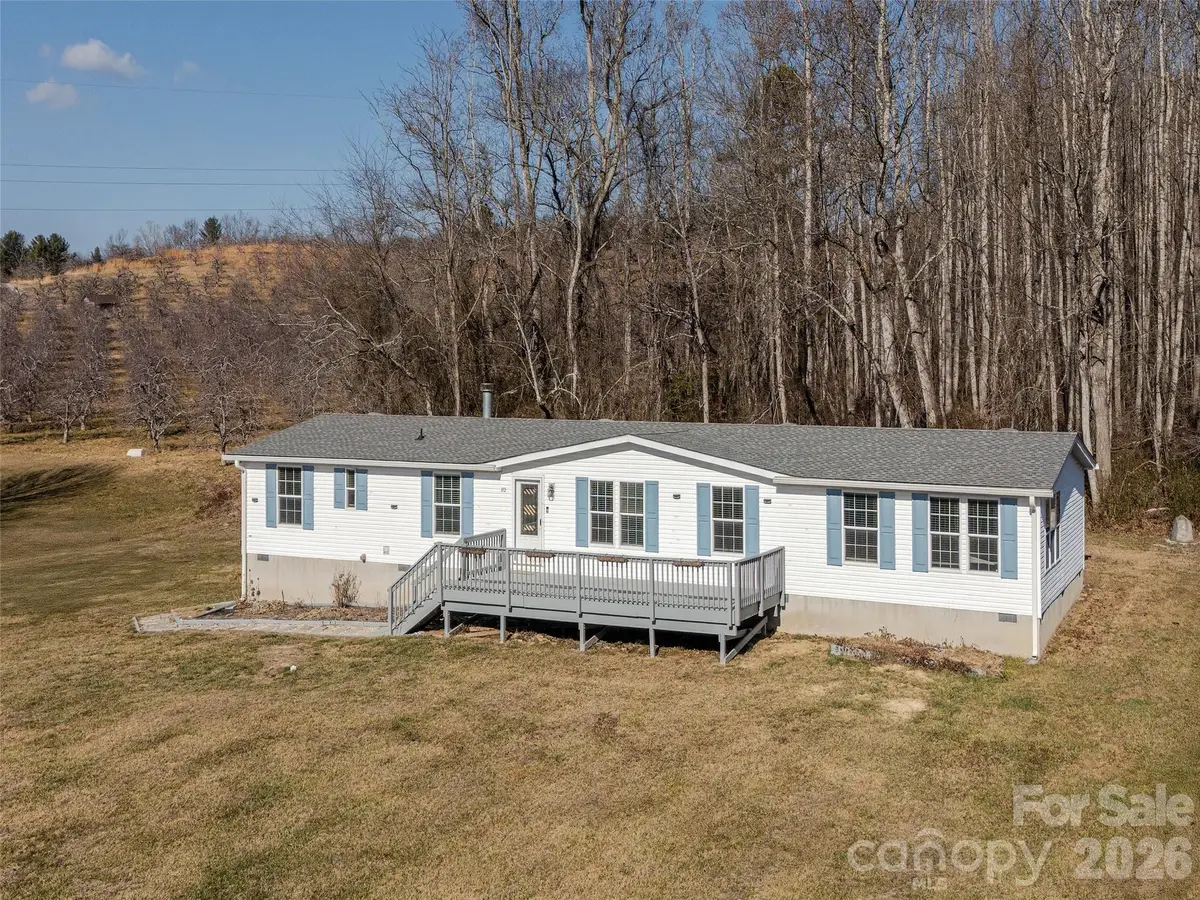112 Lynn Estate Road, Hendersonville, NC 28792 - Image #1