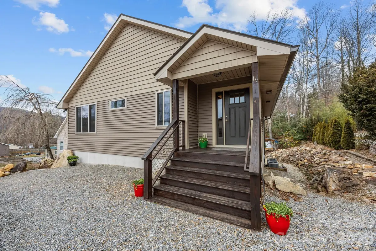 19 Dunsmore Avenue, Black Mountain, NC 28711 - Image #1