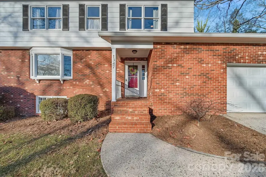 1347 10th Street Drive Nw, Hickory, NC 28601 - Image #3