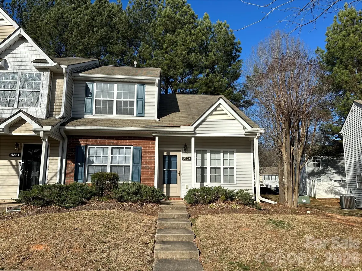 5227 Magnolia Tree Lane, Charlotte, NC 28215 - Image #1