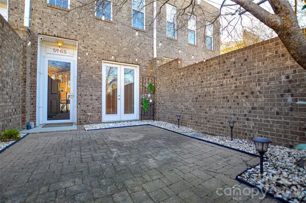 5765 Village Drive Nw, Concord, NC 28027