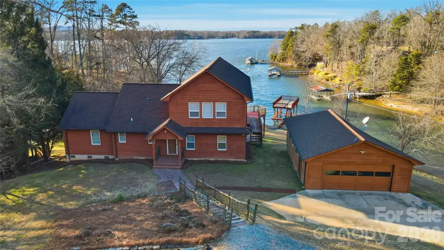 18409 Saint Charles Lane, Charlotte, NC 28278 - Image #2