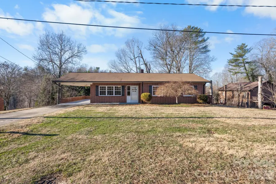 1306 Delwood Drive Sw, Lenoir, NC 28645 - Image #2