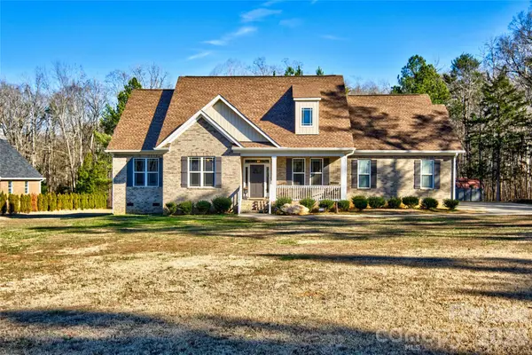 398 Kingsburry Road, Clover, SC 29710