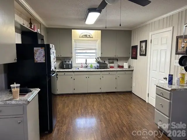 401 N Woodland Drive, Lancaster, SC 29720 - Image #2