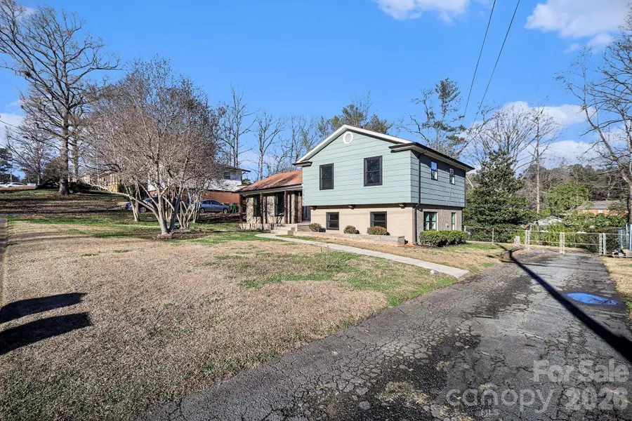 7651 Briardale Drive, Charlotte, NC 28212 - Image #3