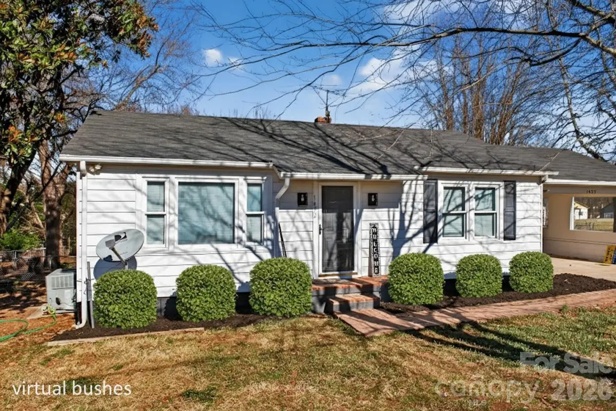 1453 19th Avenue Ne, Hickory, NC 28601 - Image #1