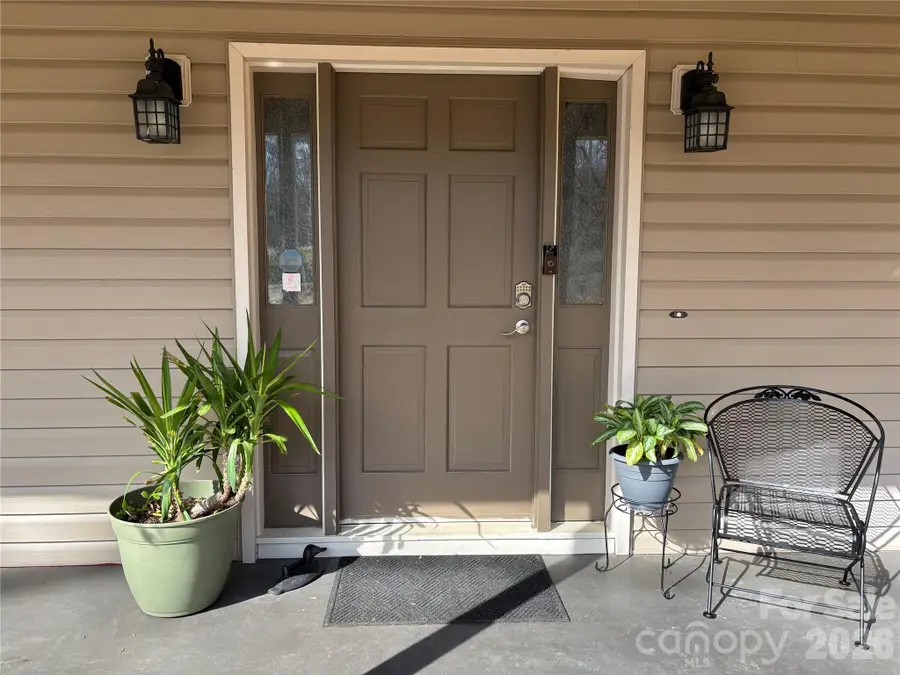 209 Cottonwood Drive, Mount Holly, NC 28120 - Image #2