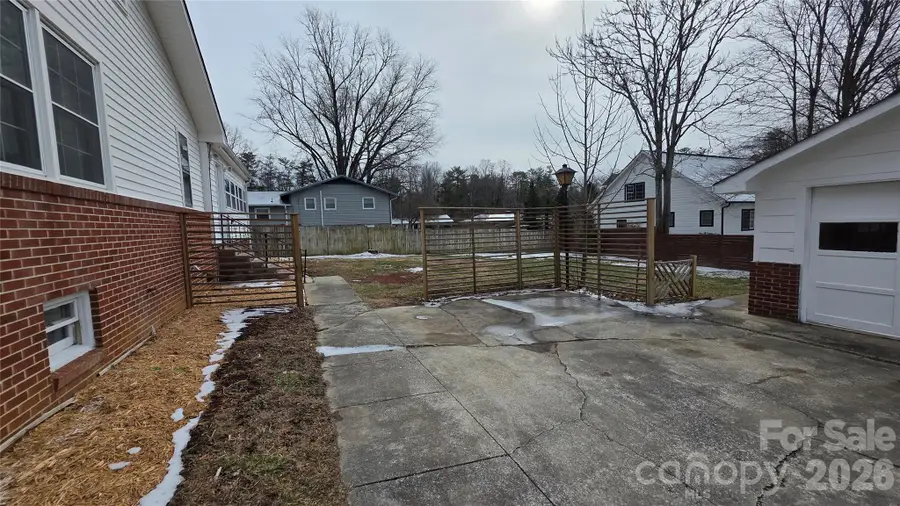 1627 Greenville Highway, Hendersonville, NC 28792 - Image #3