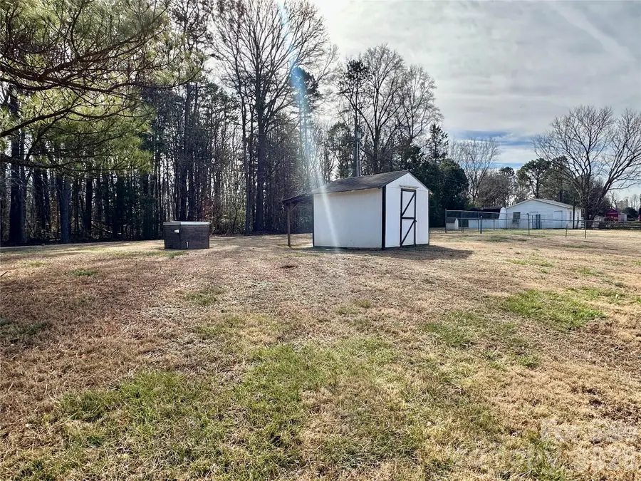 122 Cottonwood Drive, Mount Holly, NC 28120 - Image #3