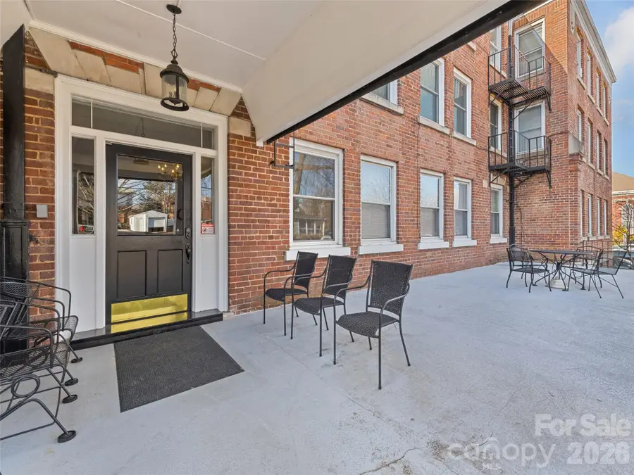 622 S Haywood Street #107, Waynesville, NC 28786 - Image #2