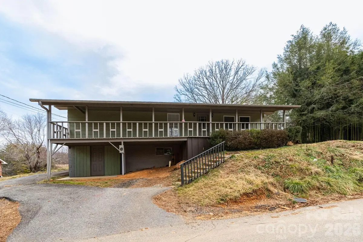 6 Overlook Circle, Asheville, NC 28803 - Image #1