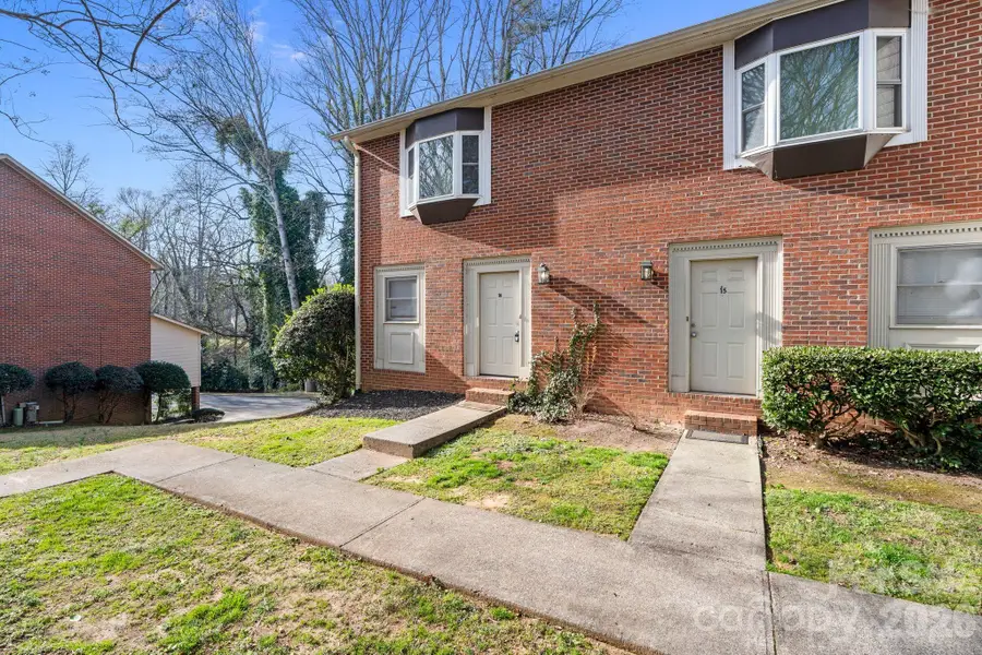 239 13th Avenue Place Nw #16, Hickory, NC 28601 - Image #2