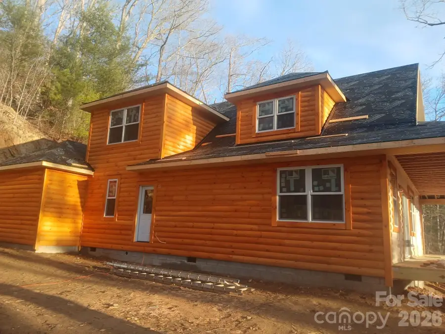 282 Megan Drive, Clyde, NC 28721 - Image #2