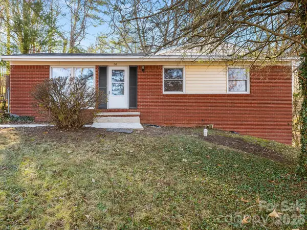 51 West Chapel Road, Asheville, NC 28803