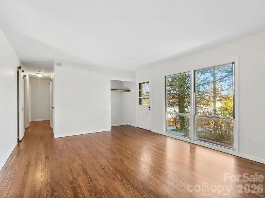 51 West Chapel Road, Asheville, NC 28803 - Image #3