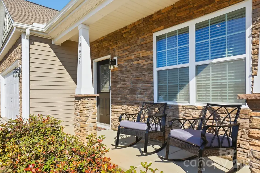 10630 Bradstreet Commons Way, Charlotte, NC 28215 - #2