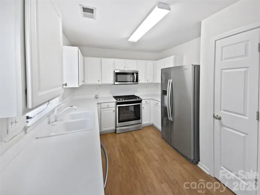 7016 Long Run Lane, Charlotte, NC 28216 - Image #2