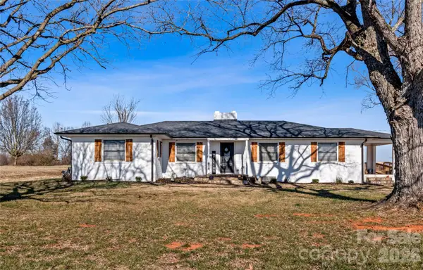 2432 Holcomb Road, Yadkinville, NC 27055