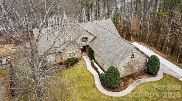 6124 Plantation Pointe Drive, Granite Falls, NC 28630