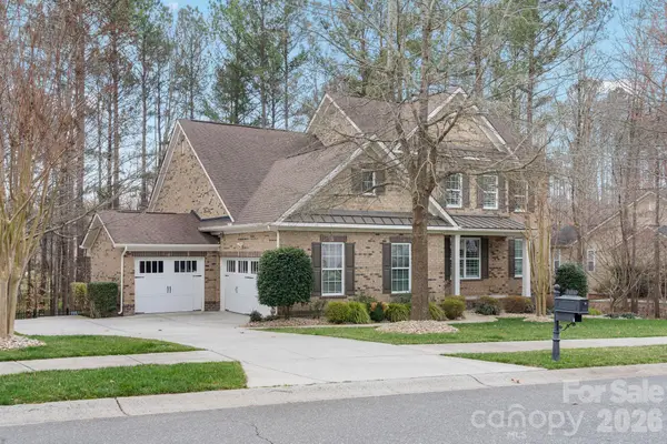 2404 Island Lake Drive, Charlotte, NC 28214