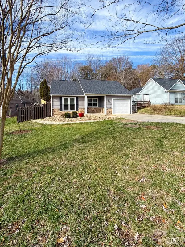 14028 Eden Court, Pineville, NC 28134