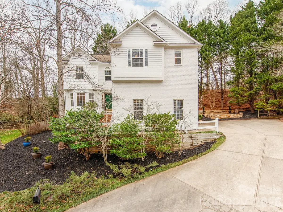 14204 Queens Carriage Place, Charlotte, NC 28278 - Image #1