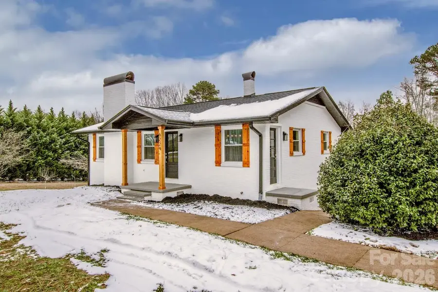 6229 Mountain Grove Road, Hickory, NC 28602 - #2