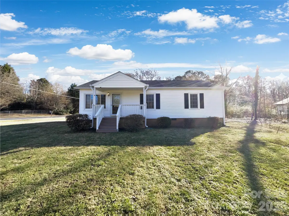 4748 Hickory Grove Road, Mount Holly, NC 28120 - Image #1