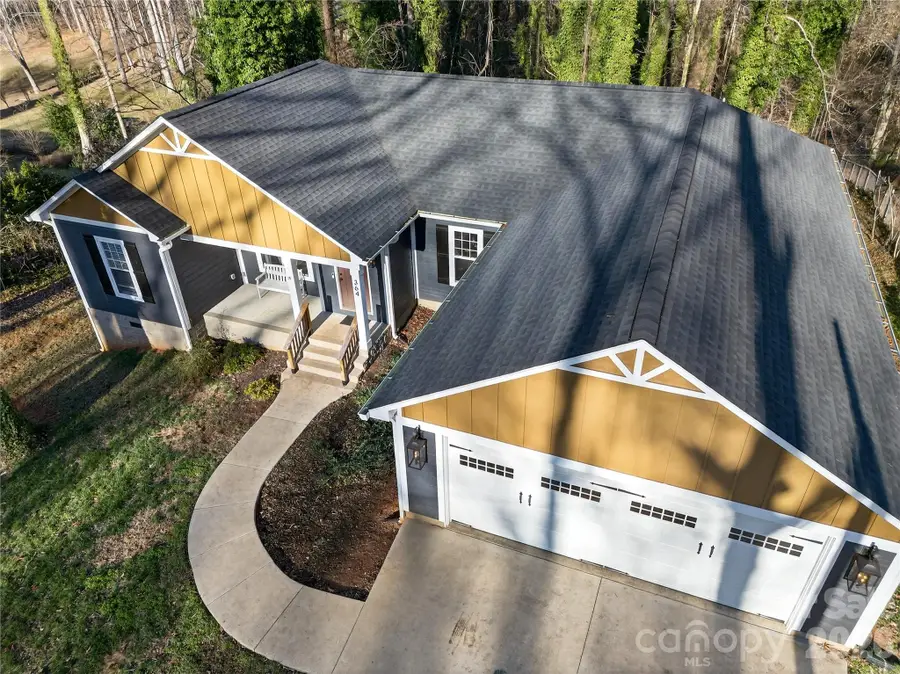 364 N Oakwood Drive, Statesville, NC 28677 - Image #2